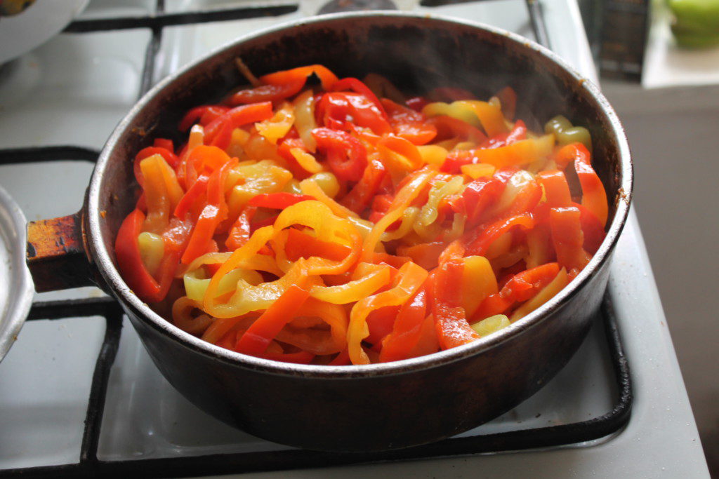 Картинки по запросу Салат из моркови и болгарского перца
