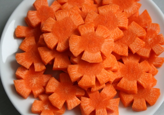 Морковь звездочками