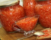 Домашняя “Хреновина” - как приготовить хреновину с помидорами и чесноком без варки