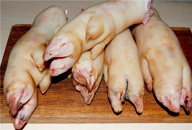 Как приготовить свиные ножки