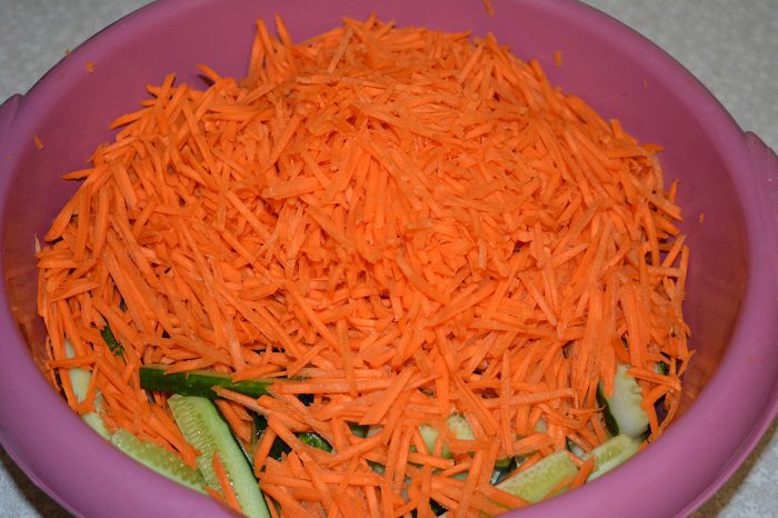Огурцы по-корейски с морковью и чесноком на зиму