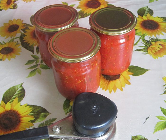 Красный острый соус из помидоров