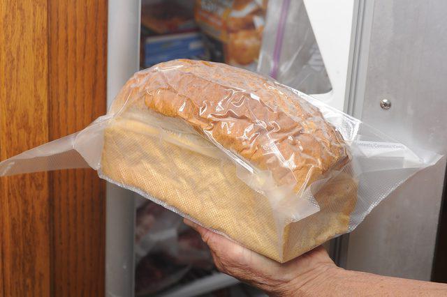 Как заморозить хлеб