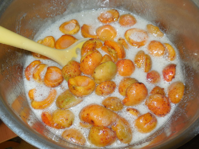 Вкусное варенье из абрикосов дольками