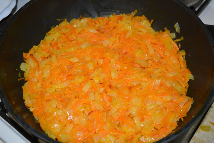 Замороженная зажарка для супа из моркови и лука